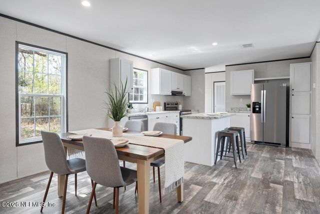 2004 BLUE KNOLL Road, Middleburg, FL 32068