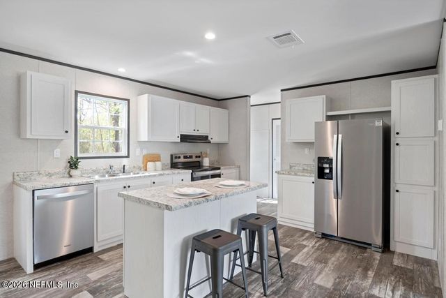 2004 BLUE KNOLL Road, Middleburg, FL 32068