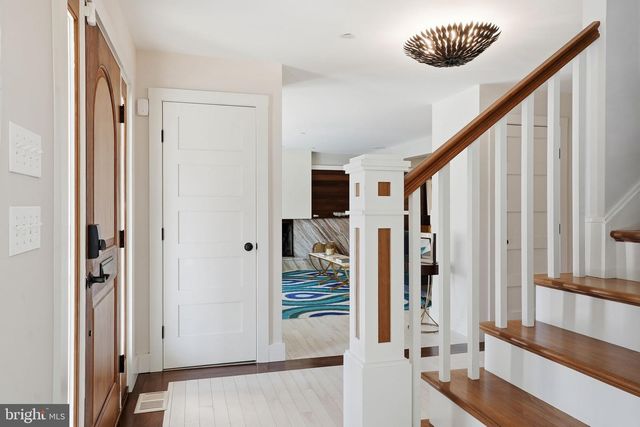 8 STEWART AVE, Annapolis, MD 21401