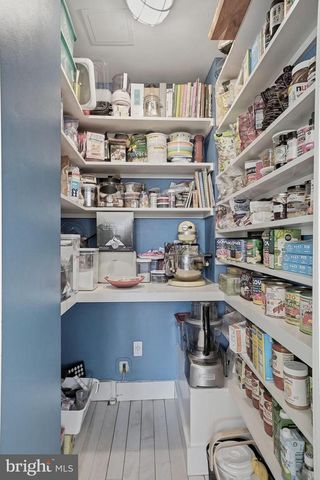 8 STEWART AVE, Annapolis, MD 21401