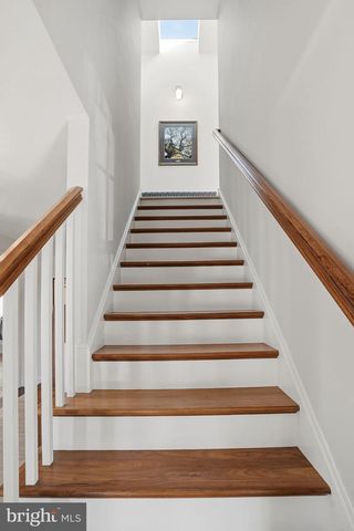 8 STEWART AVE, Annapolis, MD 21401