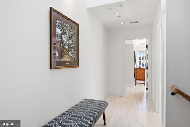 8 STEWART AVE, Annapolis, MD 21401