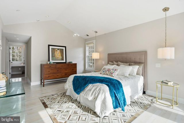 8 STEWART AVE, Annapolis, MD 21401