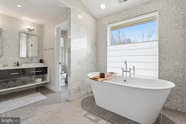 8 STEWART AVE, Annapolis, MD 21401