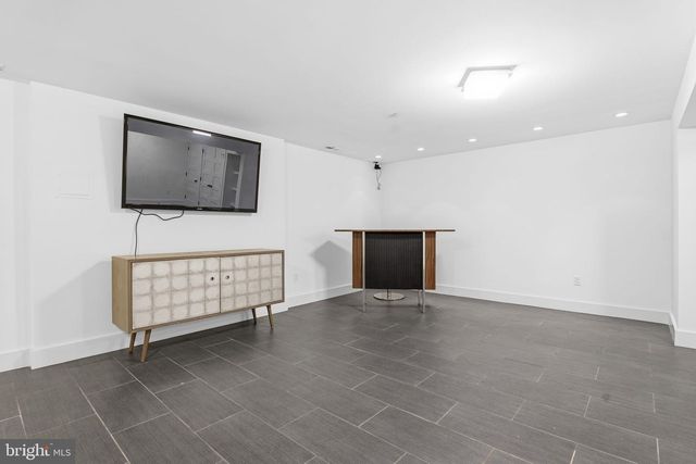 8 STEWART AVE, Annapolis, MD 21401