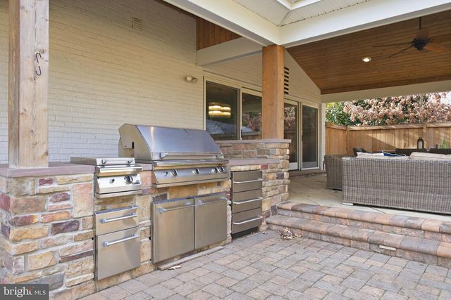 8 STEWART AVE, Annapolis, MD 21401