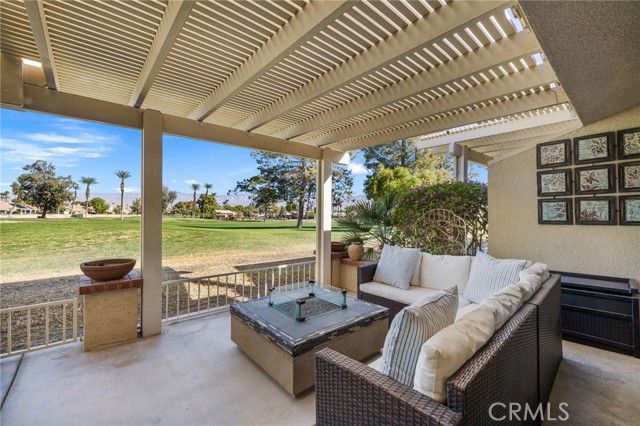 77116 Pauma Valley Way, Palm Desert, CA 92211