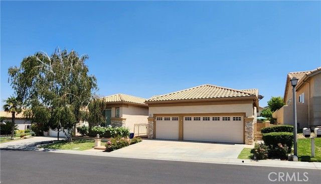 4967 Singing Hills Drive, Banning, CA 92220