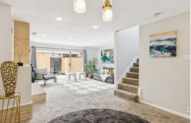 6429 Burgoyne Road 15, Houston, TX 77057