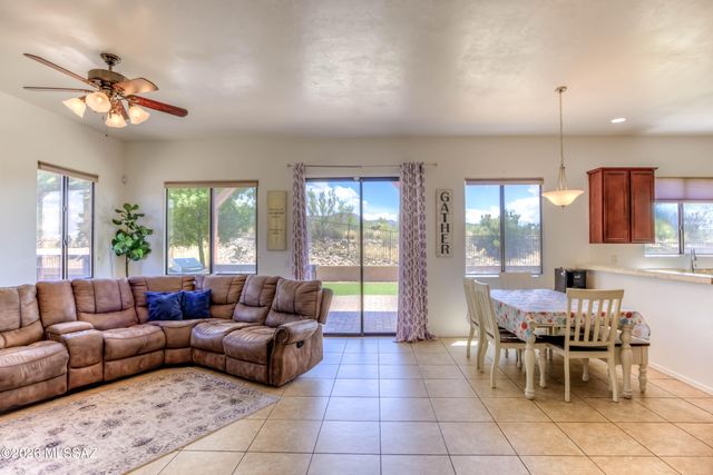282 E Forrest Feezor Street, Vail, AZ 85641