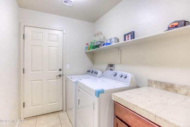 282 E Forrest Feezor Street, Vail, AZ 85641