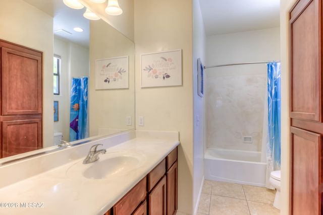 282 E Forrest Feezor Street, Vail, AZ 85641