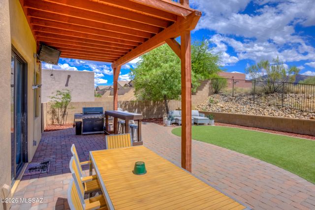 282 E Forrest Feezor Street, Vail, AZ 85641