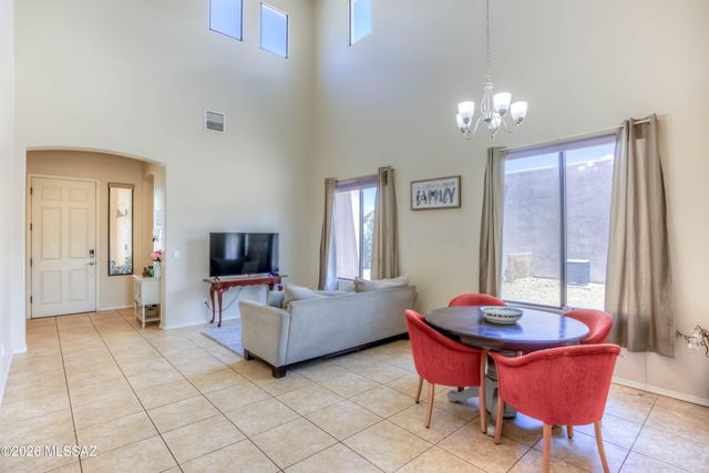 282 E Forrest Feezor Street, Vail, AZ 85641