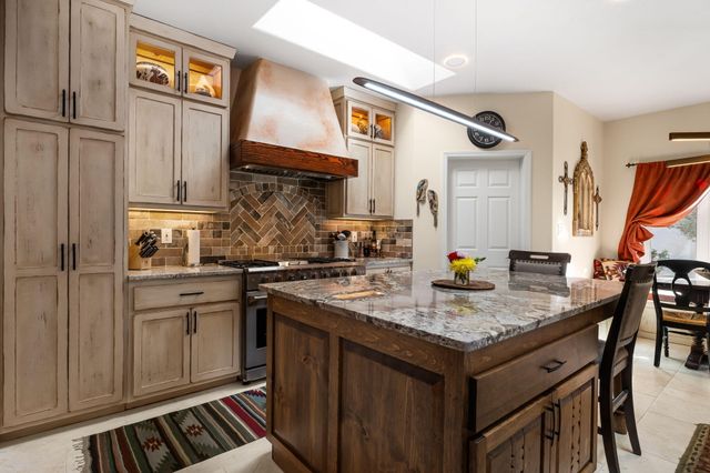 204 Winged Foot Court SE, Rio Rancho, NM 87124