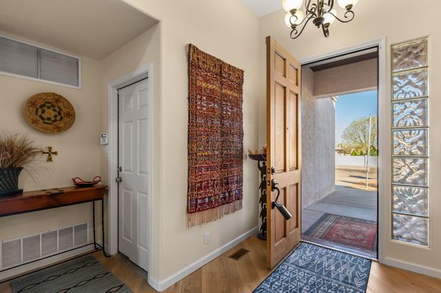 204 Winged Foot Court SE, Rio Rancho, NM 87124