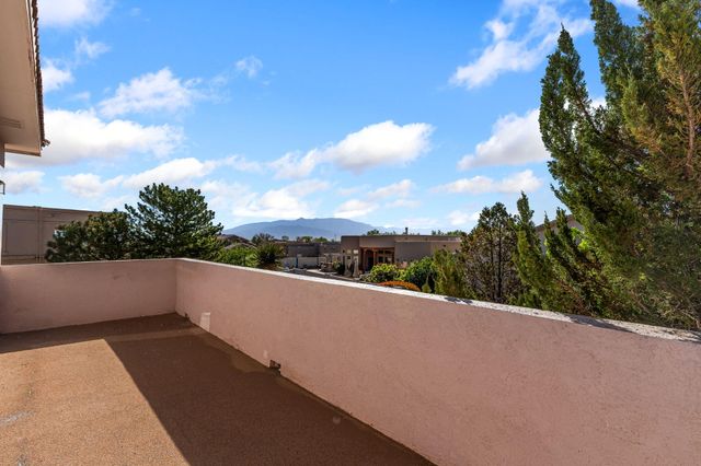 204 Winged Foot Court SE, Rio Rancho, NM 87124