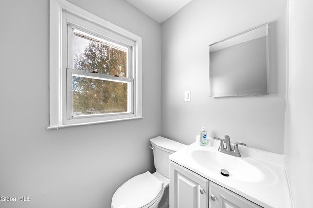 6 Brod Acres Road, Poestenkill, NY 12140