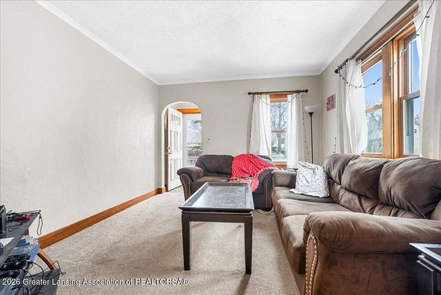 2610 W Washtenaw Street, Lansing, MI 48917