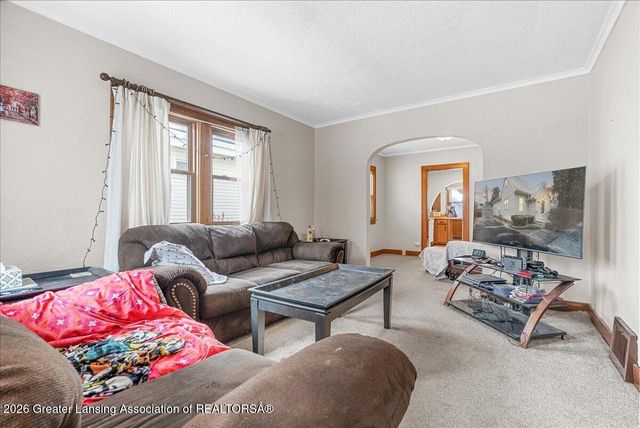 2610 W Washtenaw Street, Lansing, MI 48917