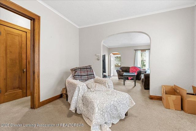 2610 W Washtenaw Street, Lansing, MI 48917