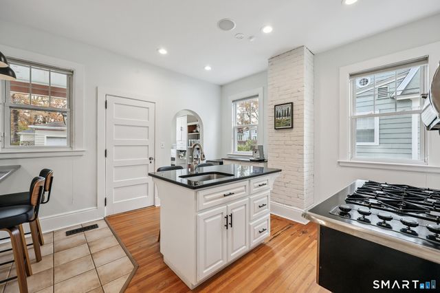 135 Elizabeth Street, Hartford, CT 06105