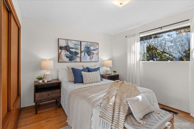 323 NW 202nd Street, Shoreline, WA 98177