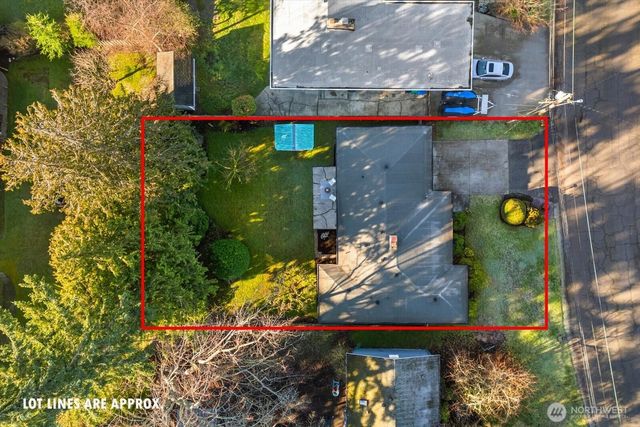 323 NW 202nd Street, Shoreline, WA 98177