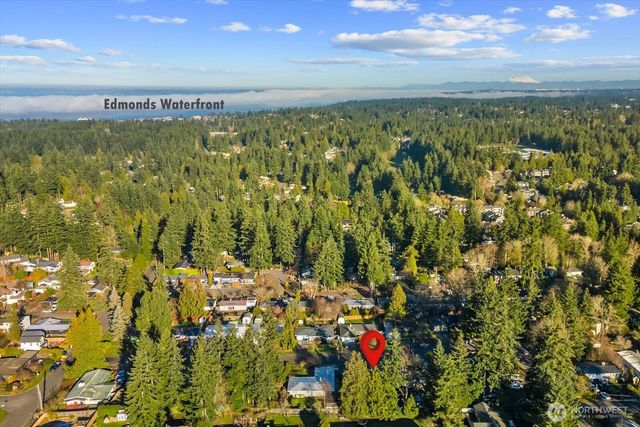 323 NW 202nd Street, Shoreline, WA 98177