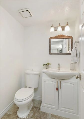 112 Santa Rosa Court, Laguna Beach, CA 92651