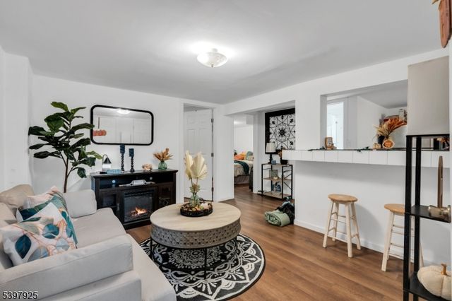 26 Center Oak Ave, Lawnside Boro, NJ 08045