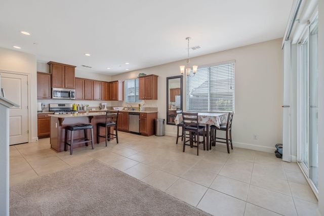 3043 Parks Avenue, Tulare, CA 93274