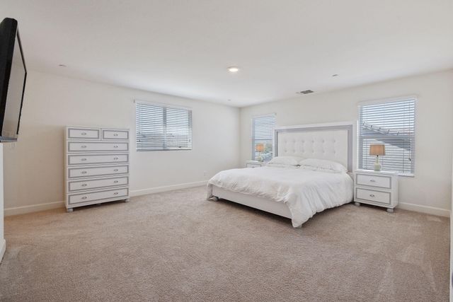 3043 Parks Avenue, Tulare, CA 93274