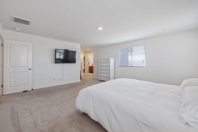 3043 Parks Avenue, Tulare, CA 93274