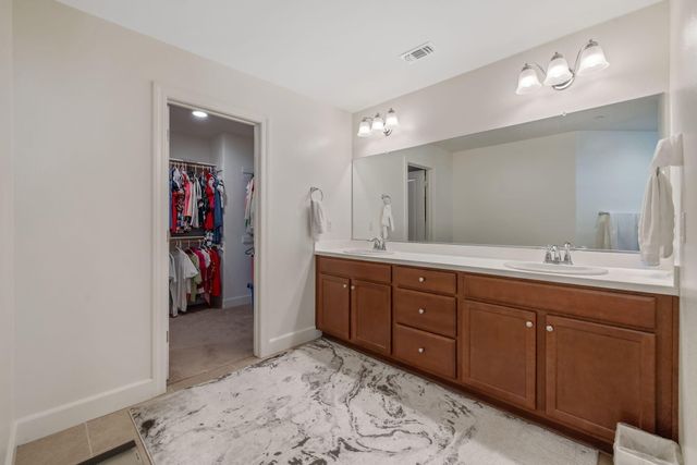 3043 Parks Avenue, Tulare, CA 93274