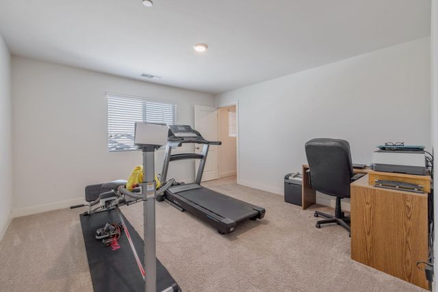 3043 Parks Avenue, Tulare, CA 93274