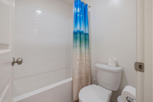 3043 Parks Avenue, Tulare, CA 93274