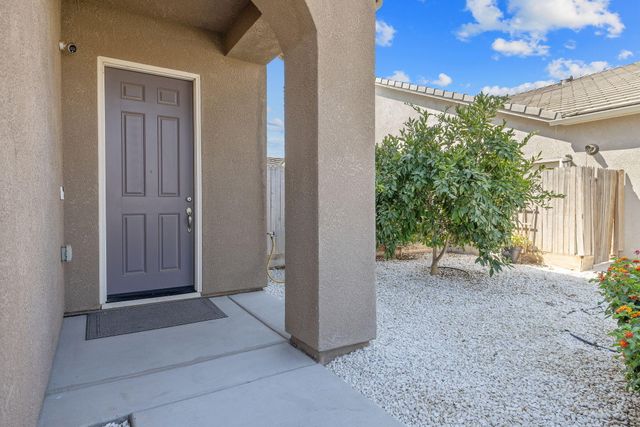 3043 Parks Avenue, Tulare, CA 93274