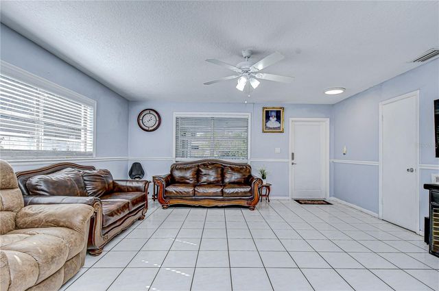 8609 N 29TH STREET, Tampa, FL 33604