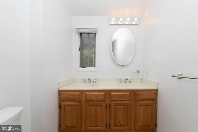 47 HERITAGE RD, Marlton, NJ 08053