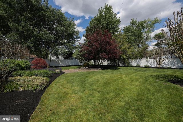 47 HERITAGE RD, Marlton, NJ 08053