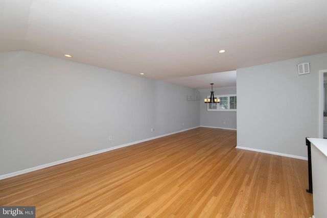 47 HERITAGE RD, Marlton, NJ 08053