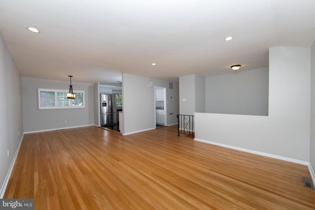 47 HERITAGE RD, Marlton, NJ 08053