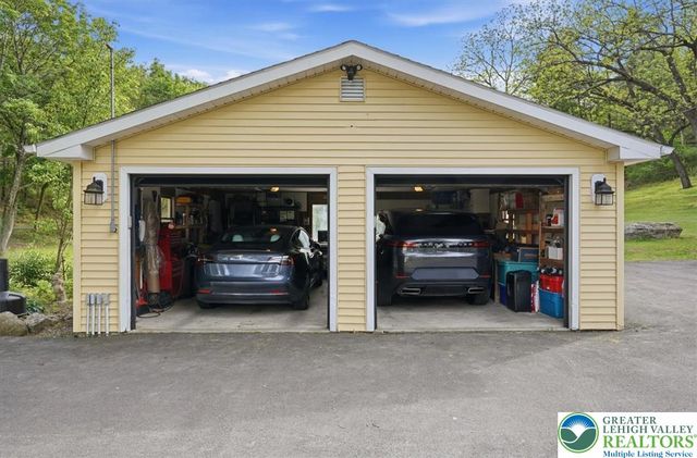 299 Brick Church Road, Hamilton Twp, PA 18353