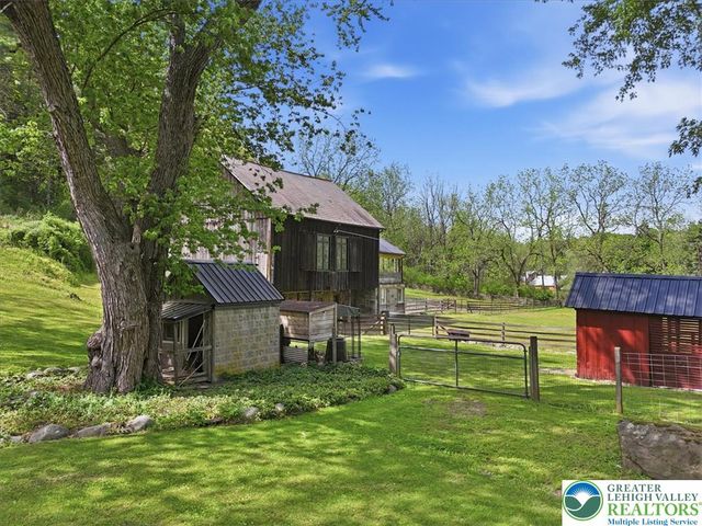 299 Brick Church Road, Hamilton Twp, PA 18353