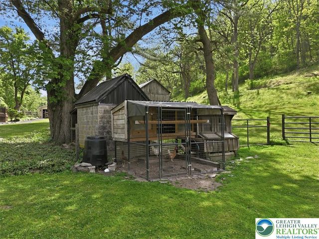 299 Brick Church Road, Hamilton Twp, PA 18353
