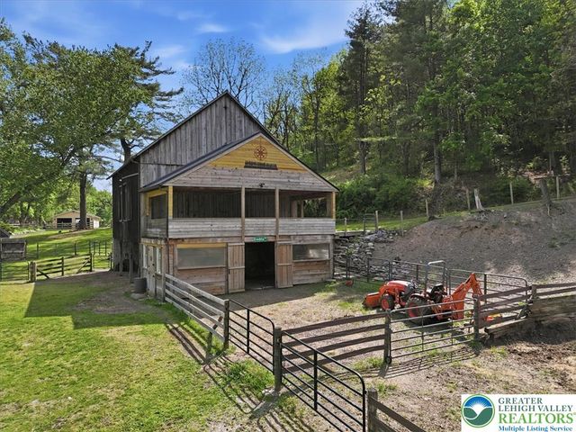 299 Brick Church Road, Hamilton Twp, PA 18353