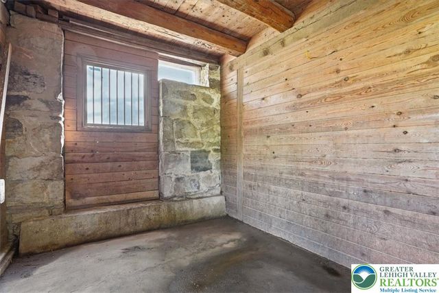 299 Brick Church Road, Hamilton Twp, PA 18353