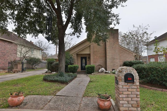 6702 Seinfeld Court, Houston, TX 77069