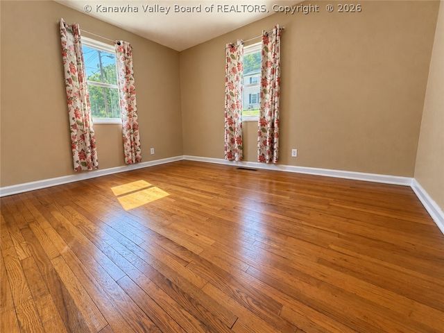 657 Forest Circle, South Charleston, WV 25303
